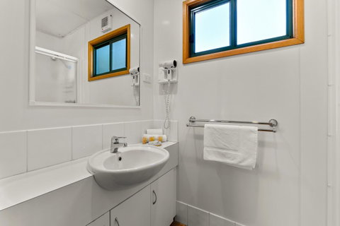 Bright Riverside Holiday Park - Accommodation QLD 20