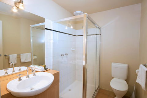 Lorne Surf Apartments - Accommodation QLD 31