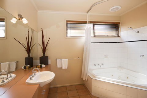 Lorne Surf Apartments - Accommodation QLD 32
