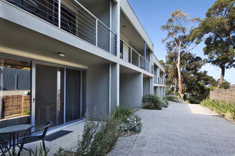 Lorne Surf Apartments - Accommodation QLD 0