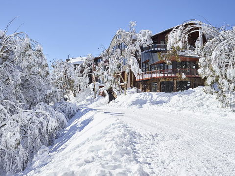 Astra Falls Creek - Accommodation QLD 3