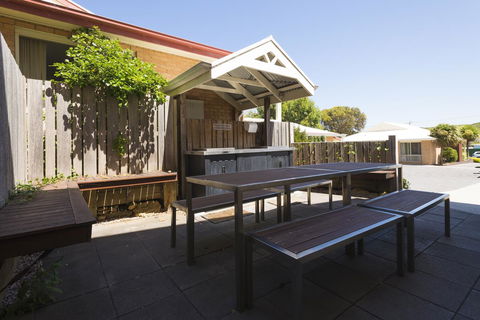 Port Campbell Parkview Motel & Apartments - Accommodation QLD 38