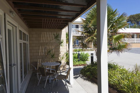 Port Campbell Parkview Motel & Apartments - Accommodation QLD 32