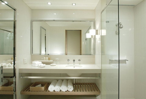 Crown Promenade Melbourne - Accommodation QLD 6