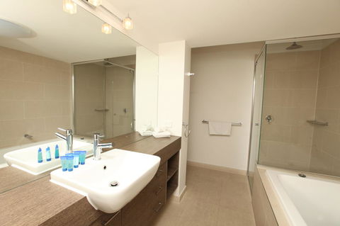 7 Falls Apartments - Accommodation QLD 1