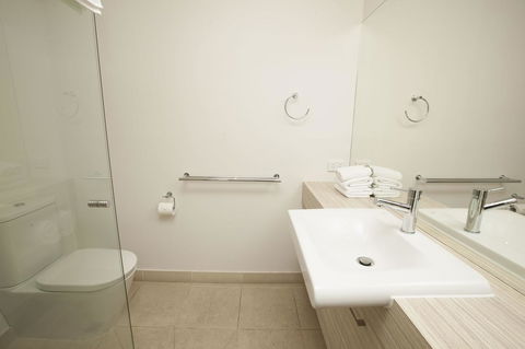 7 Falls Apartments - Accommodation QLD 18