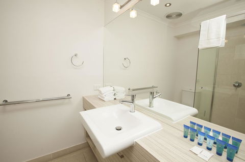 7 Falls Apartments - Accommodation QLD 19