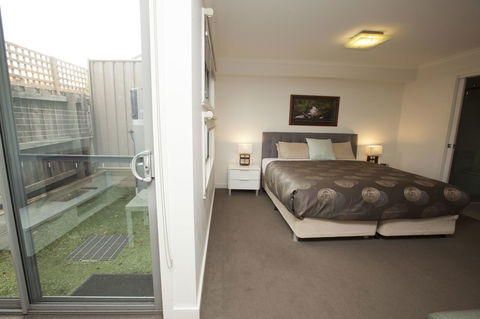 7 Falls Apartments - Accommodation QLD 20