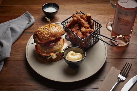 Brady Hotels Jones Lane - Accommodation QLD 22