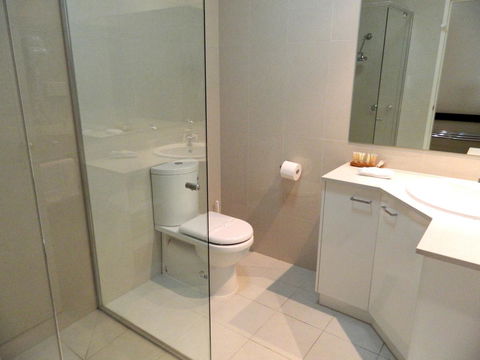 Ciloms Airport Lodge - Accommodation QLD 32