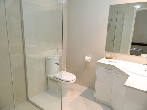 Ciloms Airport Lodge - Accommodation QLD 13