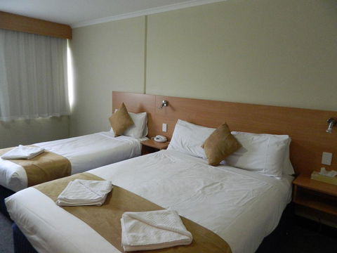 Ciloms Airport Lodge - Accommodation QLD 23