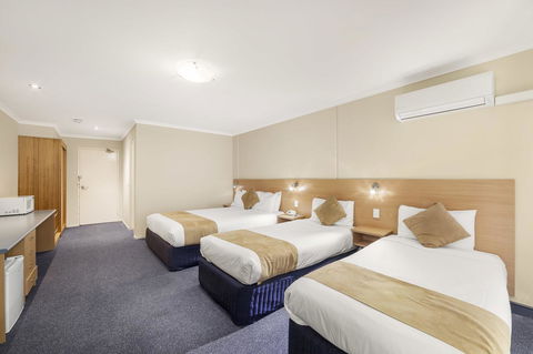 Ciloms Airport Lodge - Accommodation QLD 36