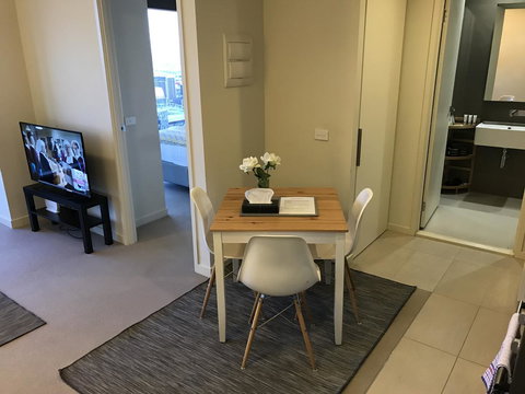 Winston Apartments - Accommodation QLD 17