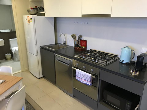 Winston Apartments - Accommodation QLD 16