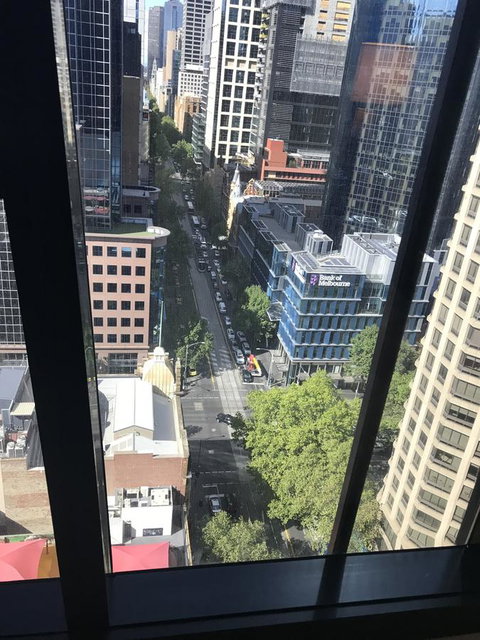 Winston Apartments - Accommodation QLD 24