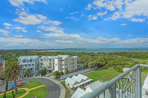 Deep Blue Hotel & Hot Springs - Accommodation QLD 28