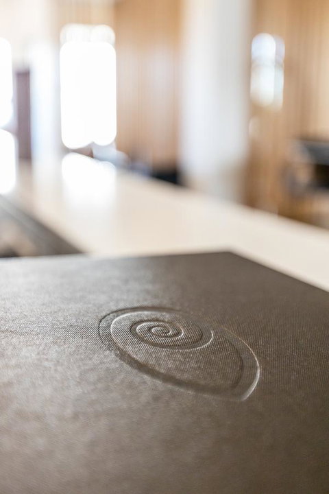 Deep Blue Hotel & Hot Springs - Accommodation QLD 3