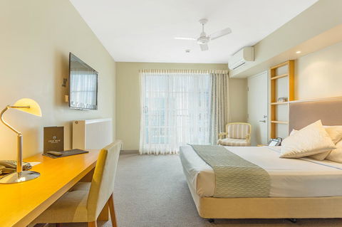 Deep Blue Hotel & Hot Springs - Accommodation QLD 27