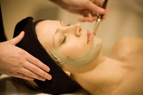 Deep Blue Hotel & Hot Springs - Accommodation QLD 39