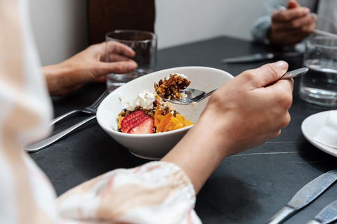 Deep Blue Hotel & Hot Springs - Accommodation QLD 8