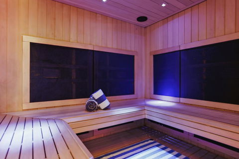 Deep Blue Hotel & Hot Springs - Accommodation QLD 15