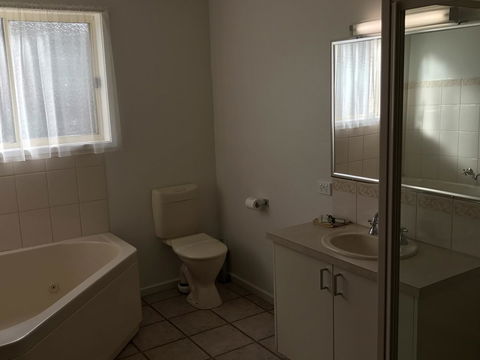 Beachcomber Motel & Apartments - Accommodation QLD 9