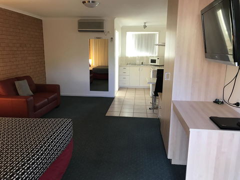 Beachcomber Motel & Apartments - Accommodation QLD 7