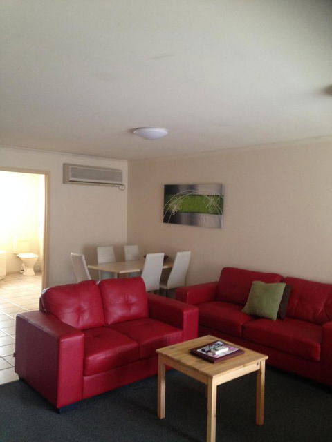 Beachcomber Motel & Apartments - Accommodation QLD 15