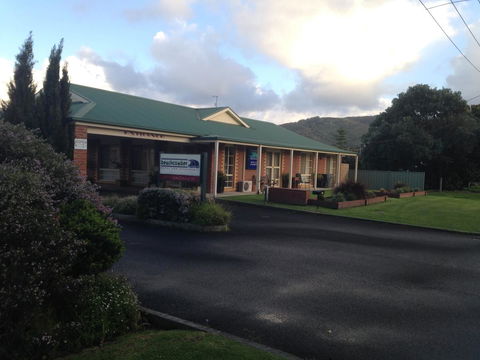 Beachcomber Motel & Apartments - Accommodation QLD 3