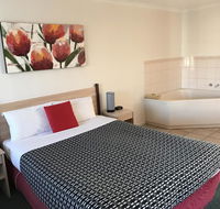 Beachcomber Motel  Apartments - Accommodation QLD