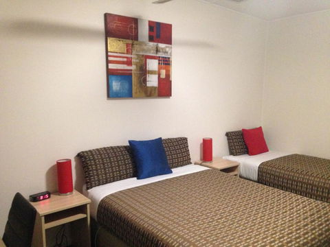 Beachcomber Motel & Apartments - Accommodation QLD 17
