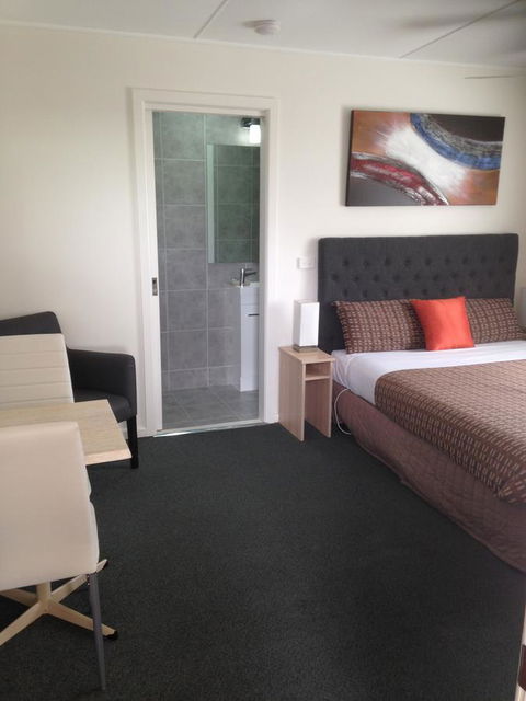 Beachcomber Motel & Apartments - Accommodation QLD 18