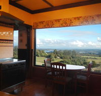 A Cottage with a View at Tudor Ridge - Accommodation QLD