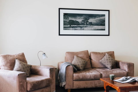 Dunkeld Studio Accommodation - Accommodation QLD 7