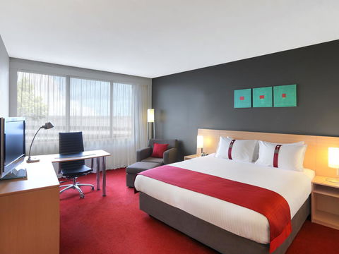 Holiday Inn Melbourne Airport, An IHG Hotel - Accommodation QLD 1