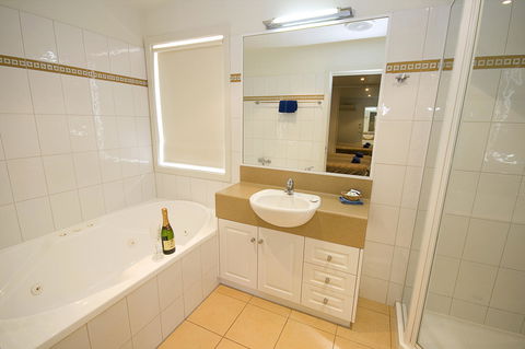 Anchorage Motel & Villas Lorne - Accommodation QLD 23