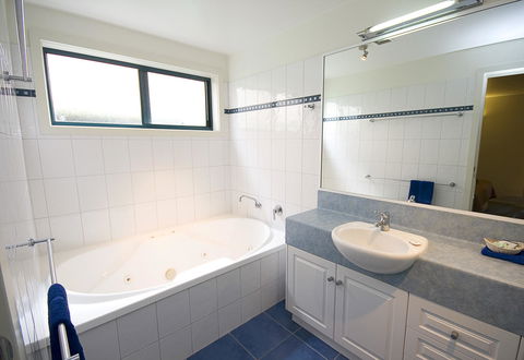 Anchorage Motel & Villas Lorne - Accommodation QLD 12