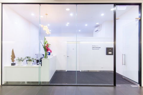 Melbourne SkyHigh Apartments - Accommodation QLD 10