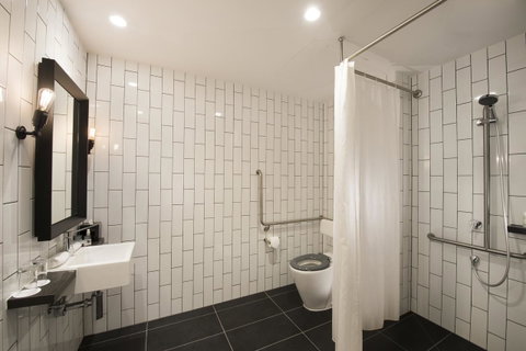 DoubleTree By Hilton Melbourne - Accommodation QLD 38