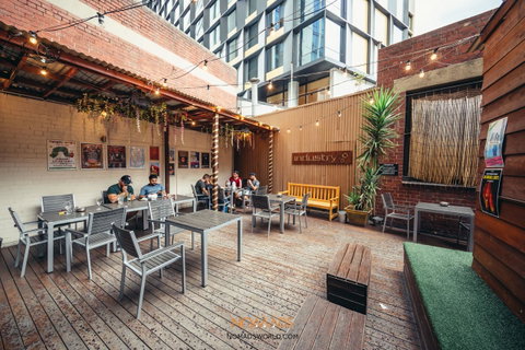Nomads Melbourne Backpackers - Accommodation QLD 6
