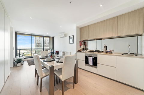 Best Views On Collins - Accommodation QLD 8