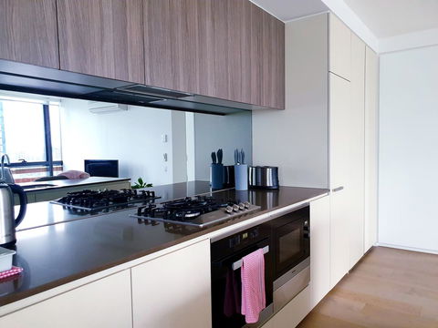 Best Views On Collins - Accommodation QLD 1