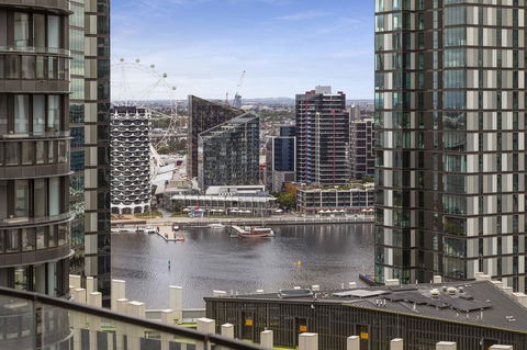 Best Views On Collins - Accommodation QLD 17