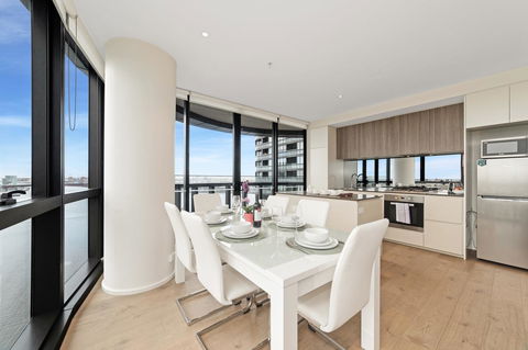 Best Views On Collins - Accommodation QLD 7
