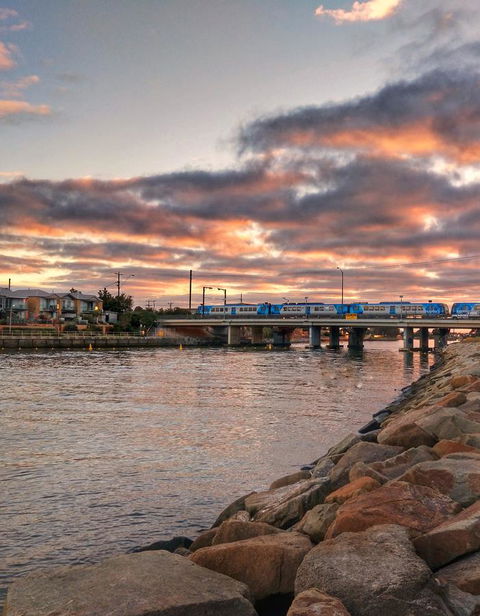 Waterfront Retreat - Accommodation QLD 34