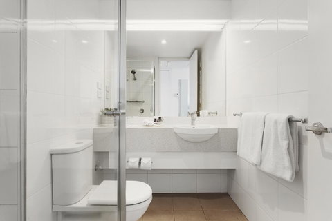 Mercure Melbourne Albert Park - Accommodation QLD 12