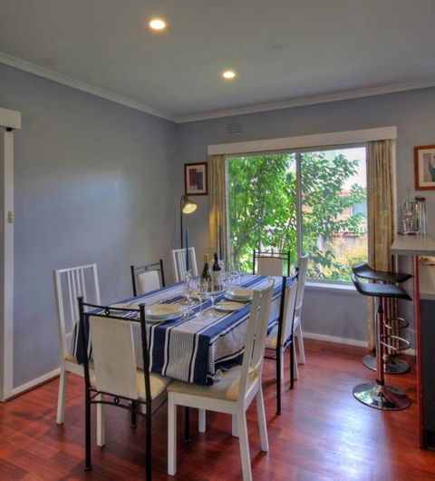 Jacaranda House - Accommodation QLD 3