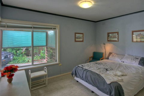 Jacaranda House - Accommodation QLD 6