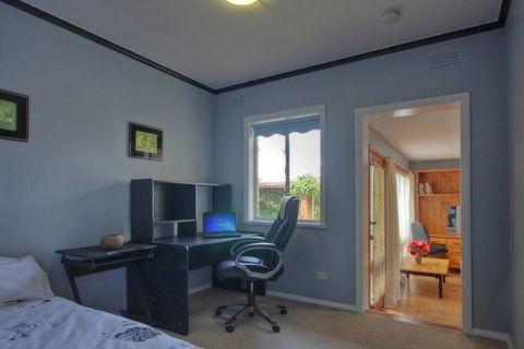 Jacaranda House - Accommodation QLD 7